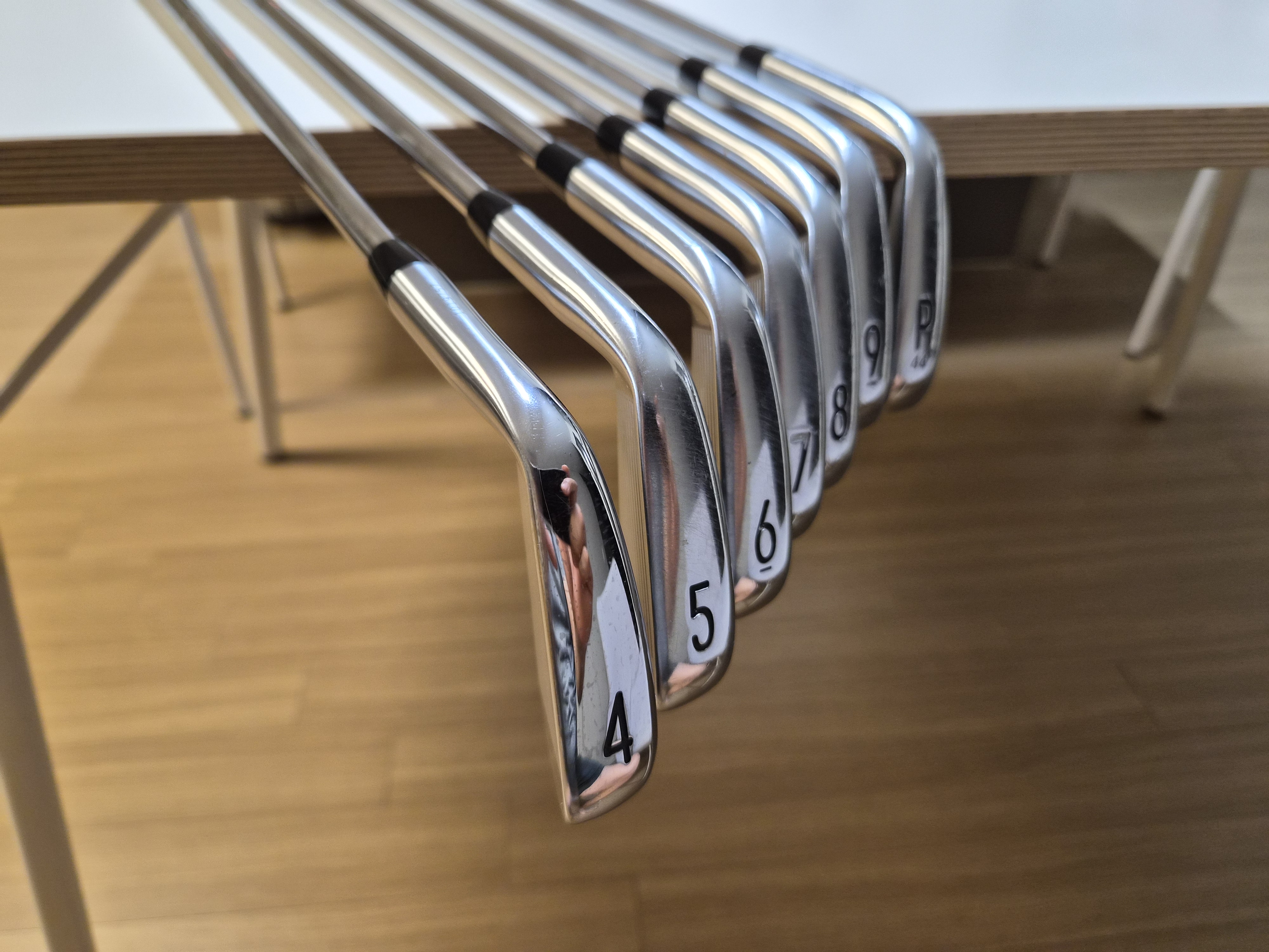 타이틀리스트 T100S modus3 tour 105 4-p 아이언 7set