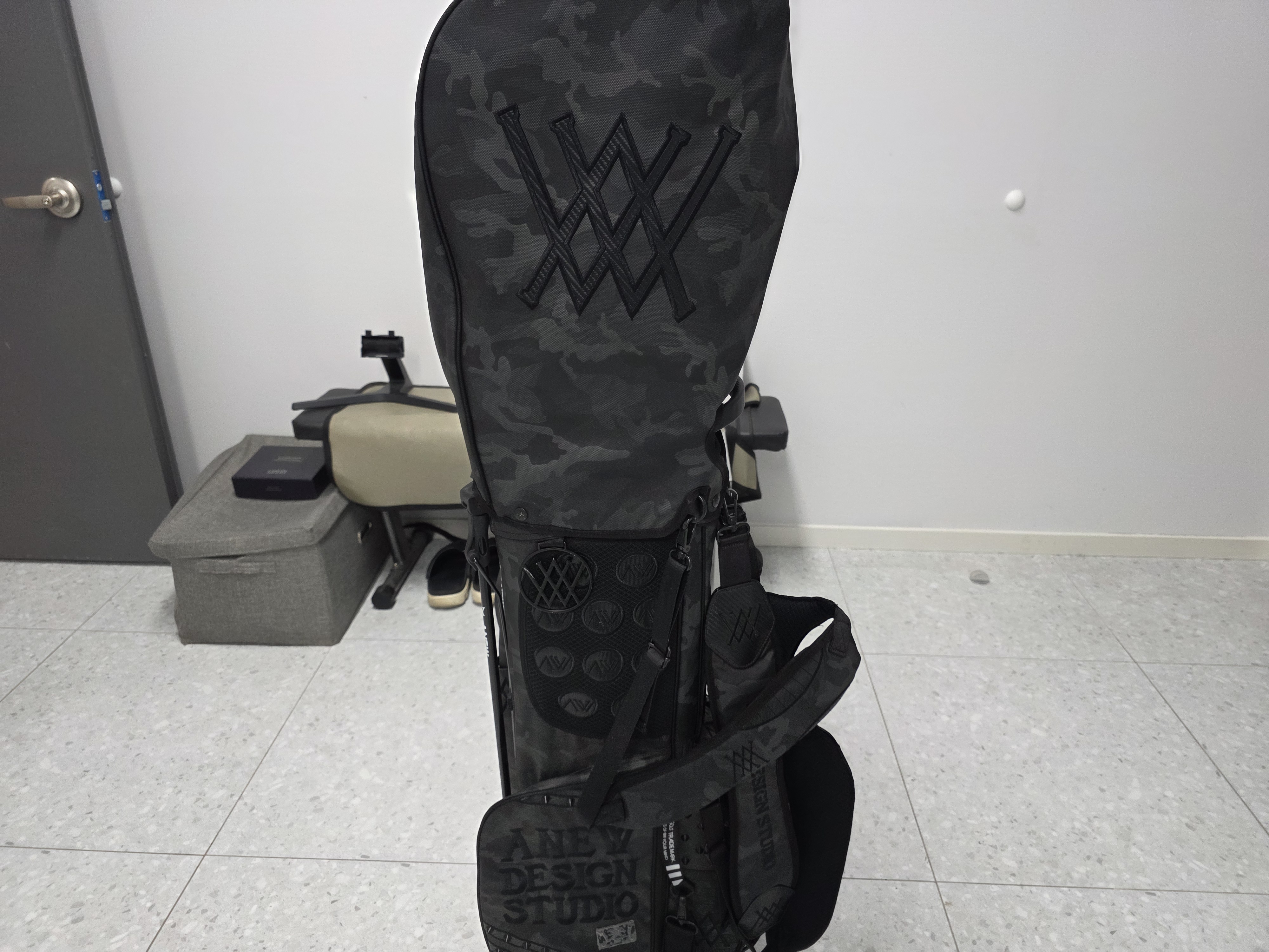 어뉴(Anew) 스탠드백 (AGCUUSB86)